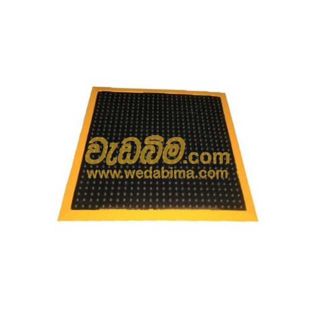 Cover image for Yellow Tp Saneepa Mat